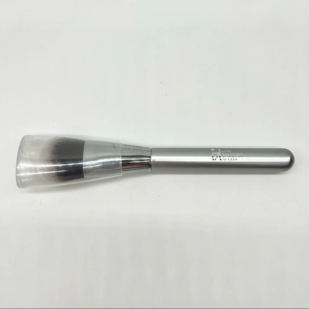 IT Cosmetics Airbrush OMG! Foundation Brush